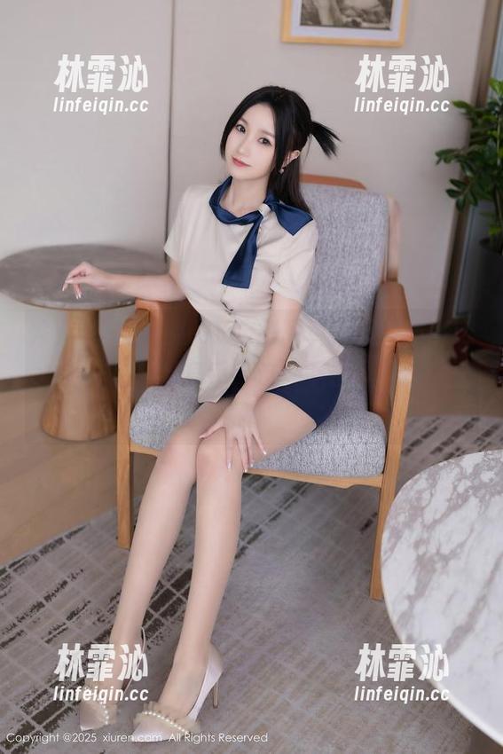 秀人网 - 我在找JK定制写真之美，筱慧icon的作品一显身手，这一下子真让我愣住了。