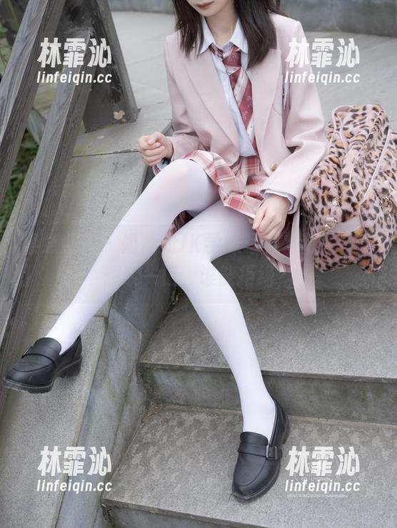 紧急企划-奶糖 紧急企划 - 奶糖的JK学妹写真,甜得让人想咬一口,谁能拒绝?