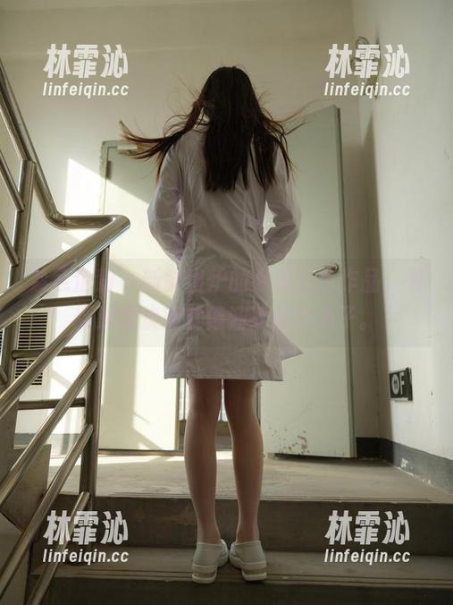 紧急企划-小恩 紧急企划 - 新鲜出炉的小恩白色作品,更新速度快得就像溜冰的小兔子。