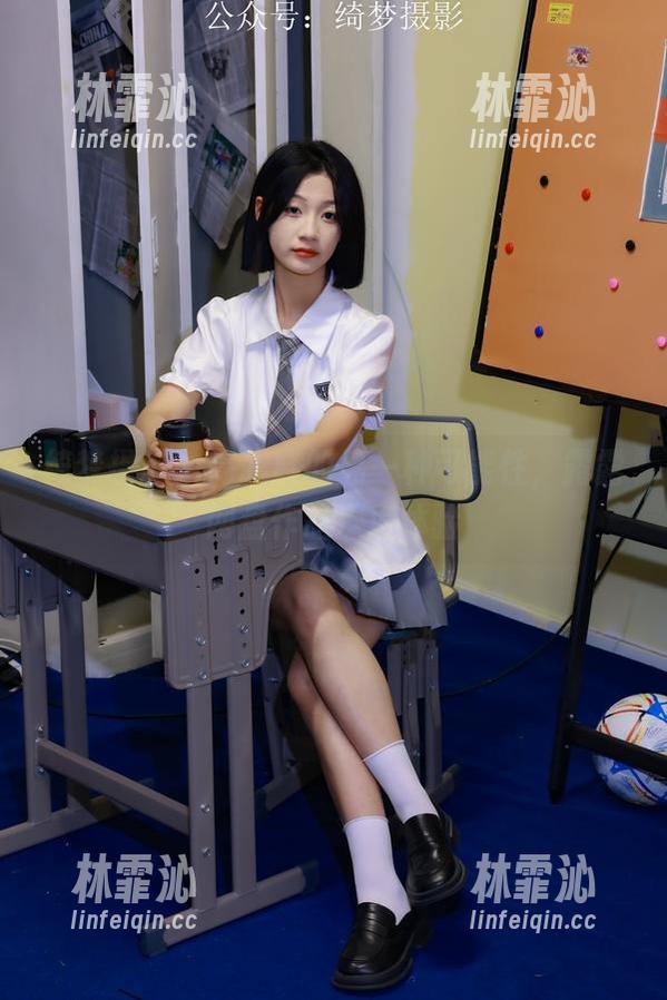 绮梦摄影 - 高跟鞋的另一种可能性，露露网盘作品深度体验