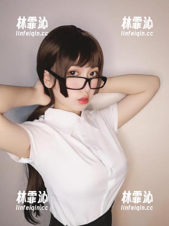 芋圆侑子图包：白丝jk，上天的恩赐？