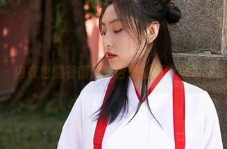 蜜桃社 – 内衣也能有情怀？杏子的写真图包撩动心弦！