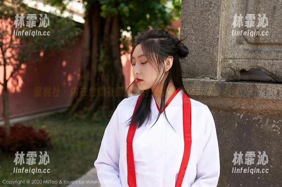 蜜桃社 - 内衣也能有情怀？杏子的写真图包撩动心弦！