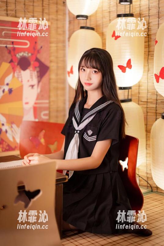 西瓜少女的定制JK学服图集，差点让我忘记正题！