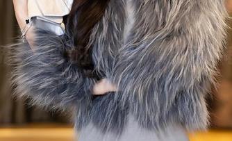 语画界 – 李丽莎的礼服写真系列：每一张都像是个未解之谜