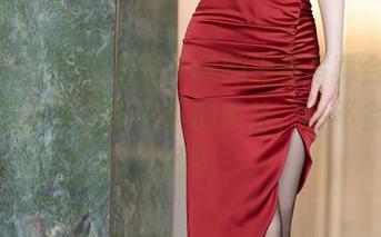 语画界 – 一边看林子遥的泳装写真合集，一边想着老板夏日下的想法，会不会拉黑我？