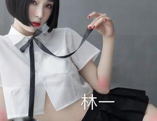 微密圈 – 免费！超辣的林一的海边美照，当然还有海浪不断的意外收获
