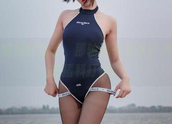 如果和服会说话,那轴里一定是轩萧学姐的插科打诨。