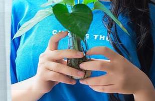 轰趴猫 – 更新了！陈雅漫的和服写真，这次又来了一波令人惊艳的姿势，看的我有点晕…
