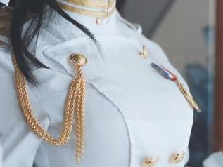 谁说无圣光不美？面饼仙儿身穿泳衣，别有风味就是了。