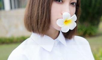 魅妍社 – 陈雅漫VICKY最新校服合集,仿佛又让我看到当年的课桌前。